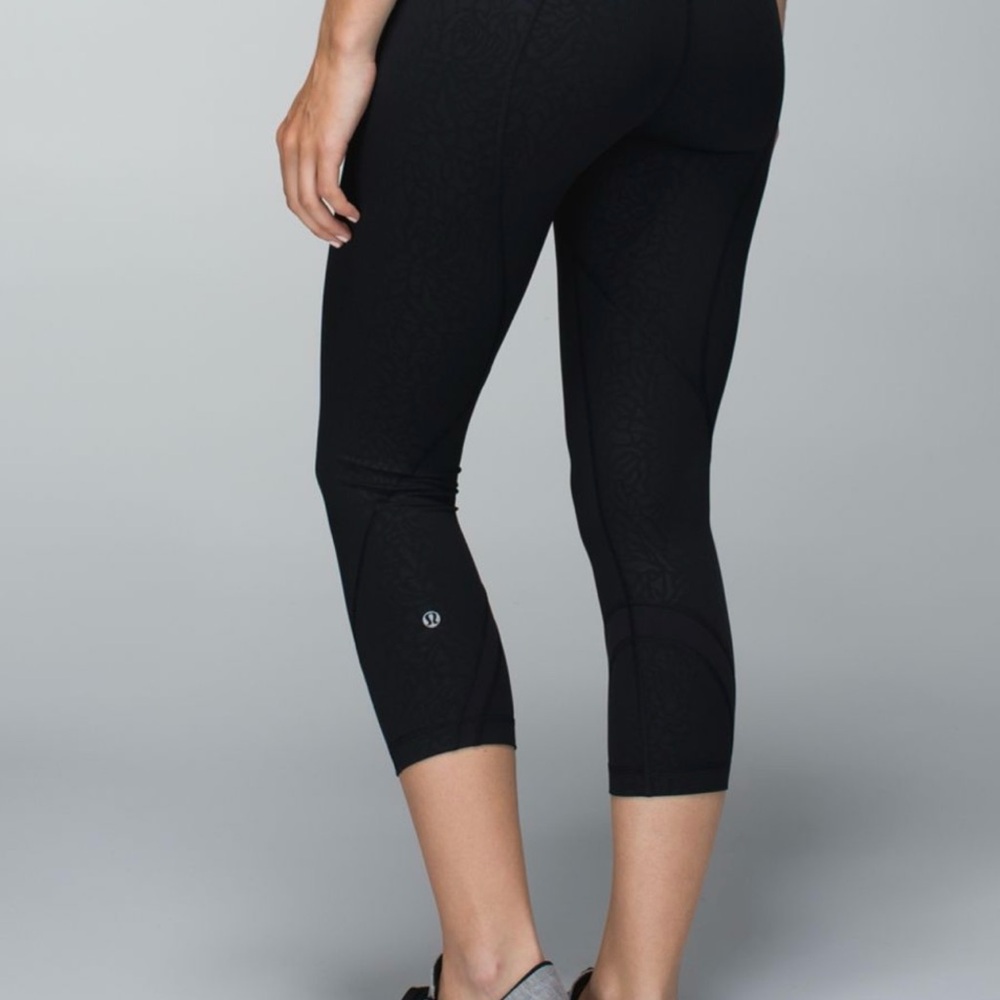 lululemon athletica Black Cropped Leggings run inspired crop II new with tags